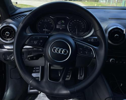 2018 Audi A3 e-tron interior - 001
